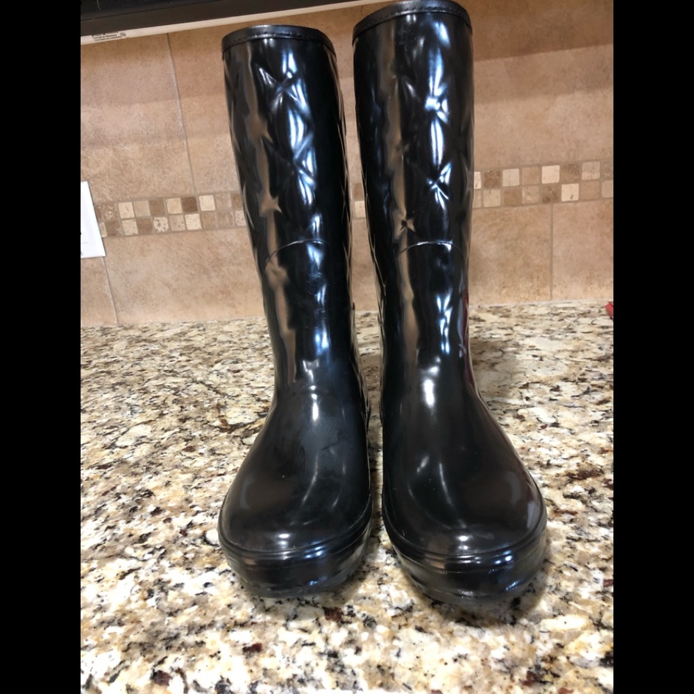 New quilted rubber boots